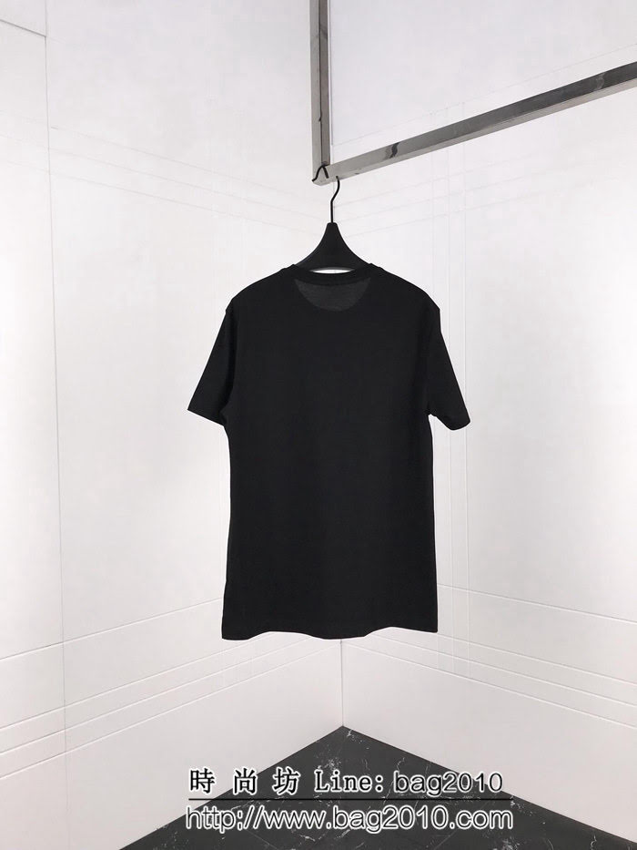 FENDI芬迪 19ss早春新款短袖 小怪獸字母印花圖案 定制絲光面料 高版本情侶款 ydi2171